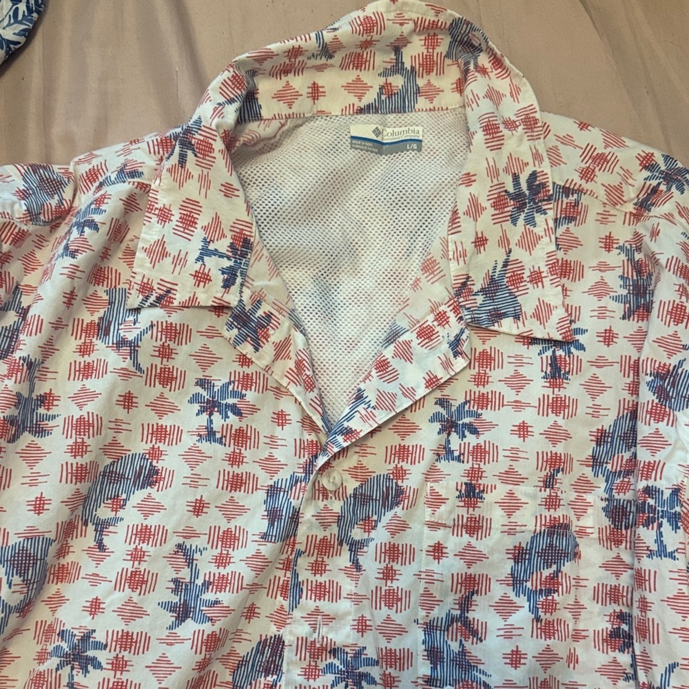 Columbia Red and Blue Graphic Shirt